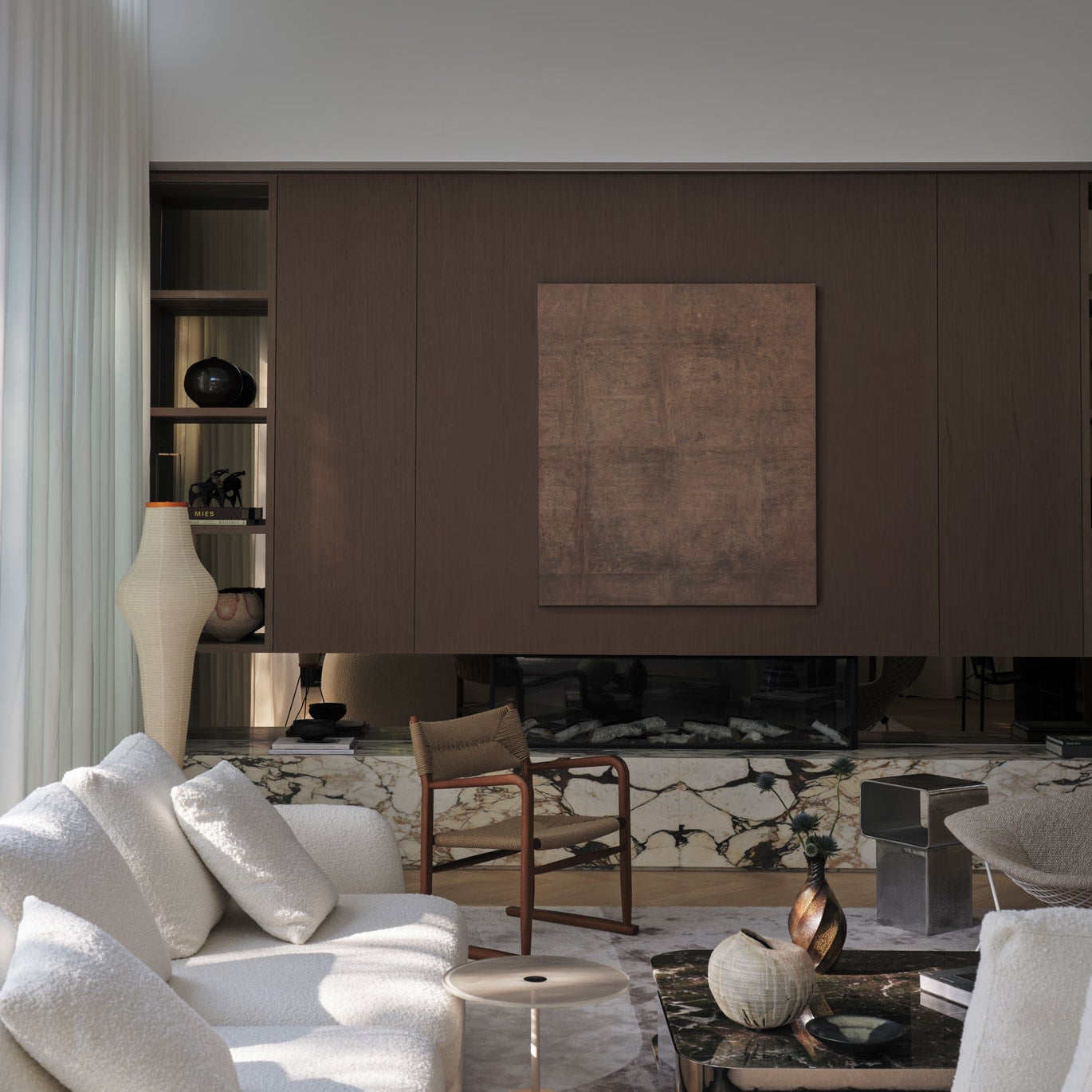 Walnut, Calacatta Viola & Curves: Resolving Joinery Within a Non-Linear Interior